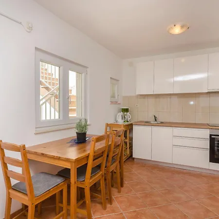 Apartments Amina Daire Vodice