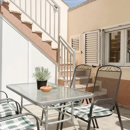 Apartments Amina Daire *