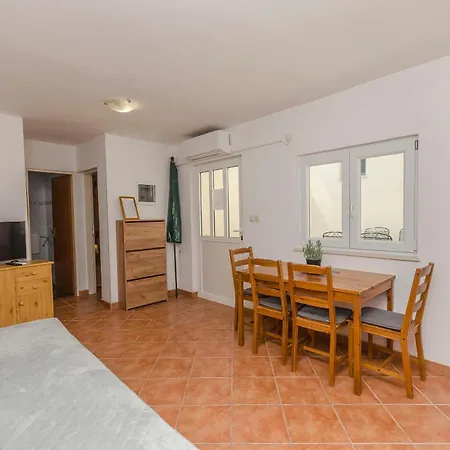 Daire Apartments Amina *